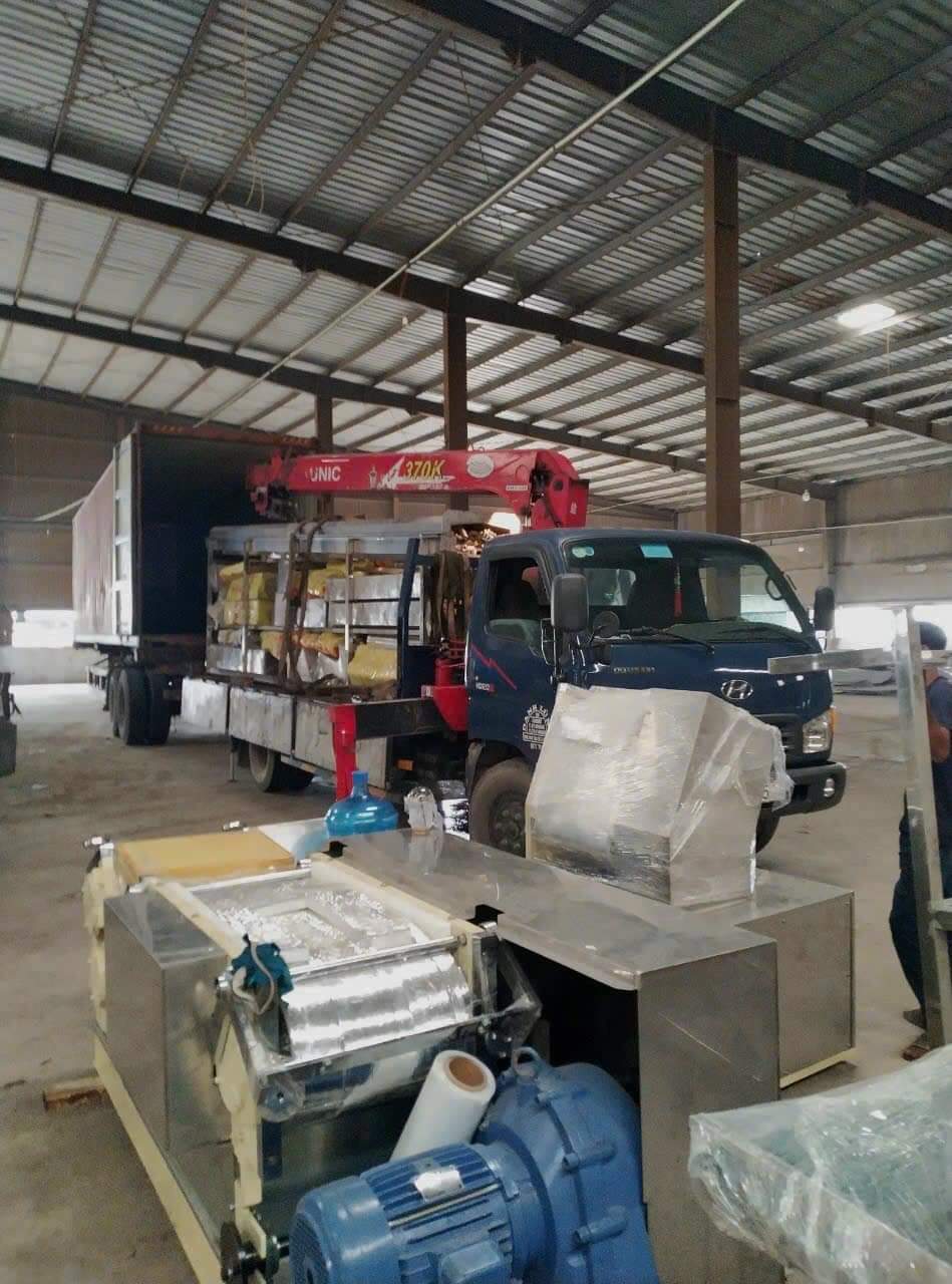 An tùng nguyên luôn nổ lực vì khách hàng Cho Thuê Xe Cẩu 2.5 Tấn Chở Hàng TPHCM  tất cả cắc Quận huyện nội ngoại thành- Bình Dương - Long An - Đồng Nai tây Ninh  vững tàu ,cắc tỉnh ,lân cận  giá rẻ canh tranh uy tính LH 0903034255